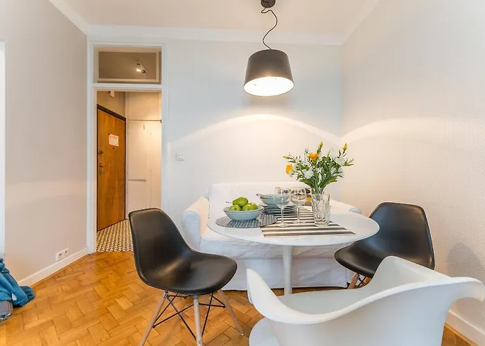 For Rent Center شقة وارسو