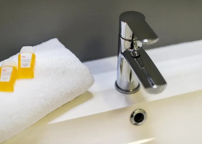 شقة For Rent Center *