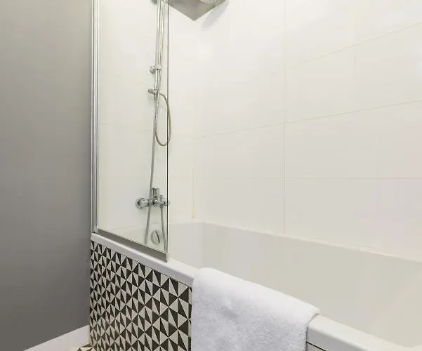 شقة For Rent Center *