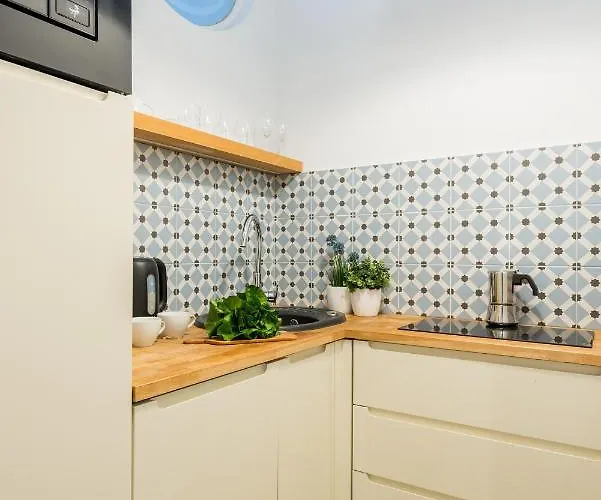 For Rent Center شقة *