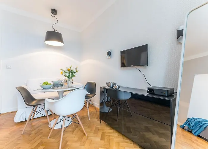 شقة For Rent Center وارسو